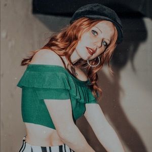 Meet your Posher, Abigail